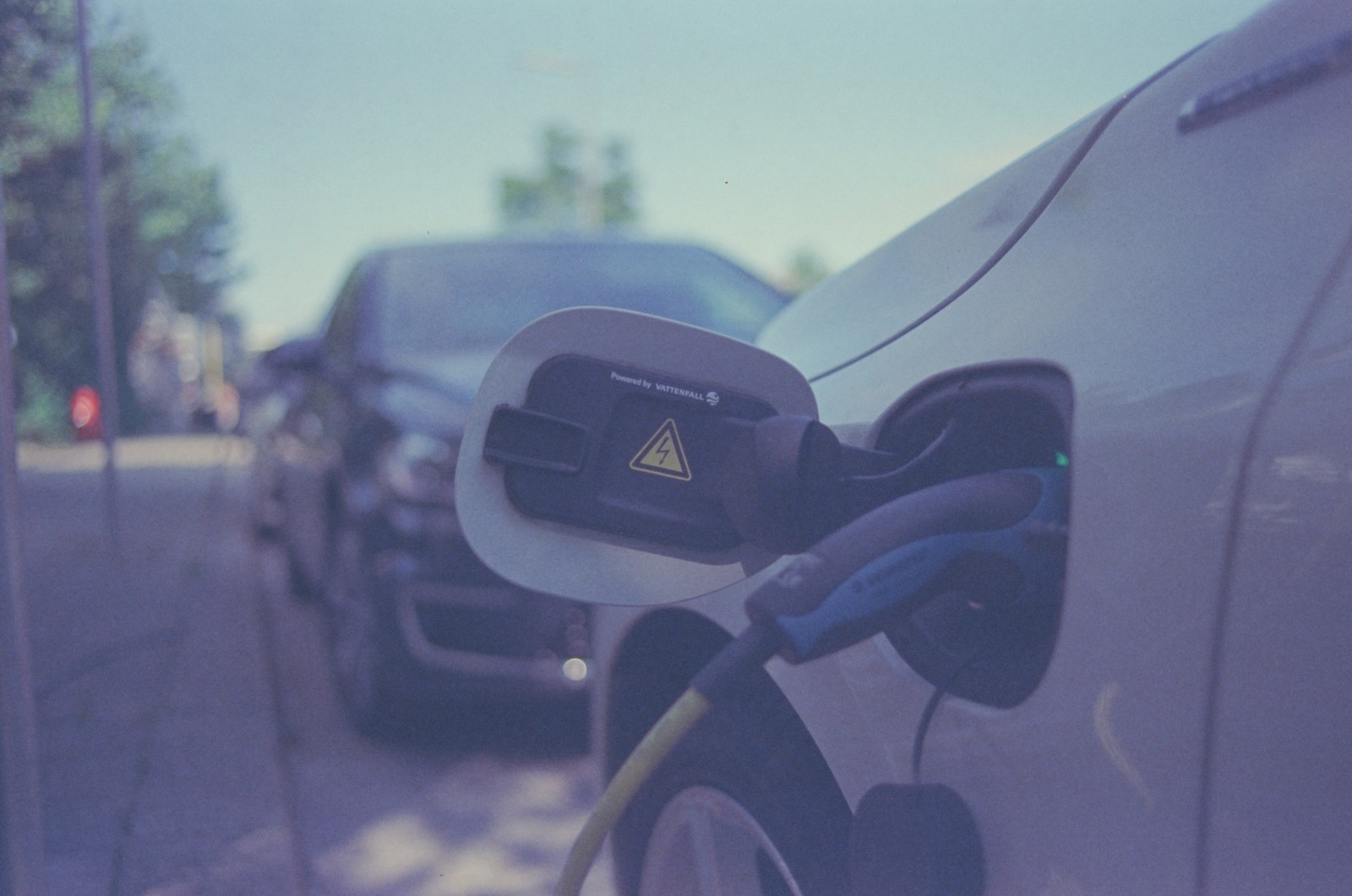 End the electric vehicle tax credit