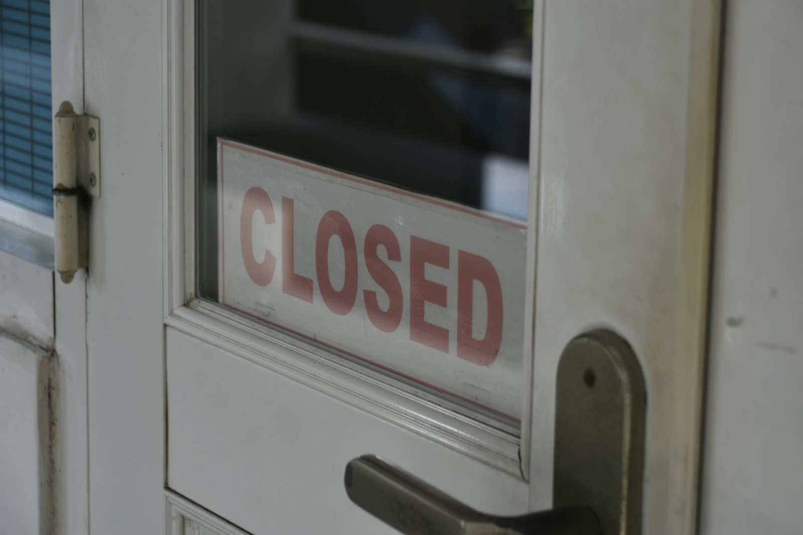Bank closures surge since 2016